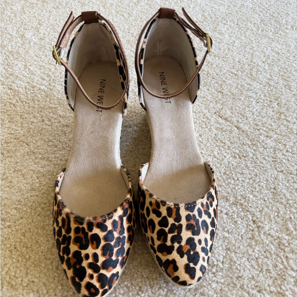 Nine West Leopard Print Ankle-Strap Espadrille Wedges Size 7.5 - Picture 2 of 8